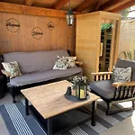 Noa Jacuzzi & Sauna Вилла *