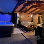 Noa Jacuzzi & Sauna Вилла