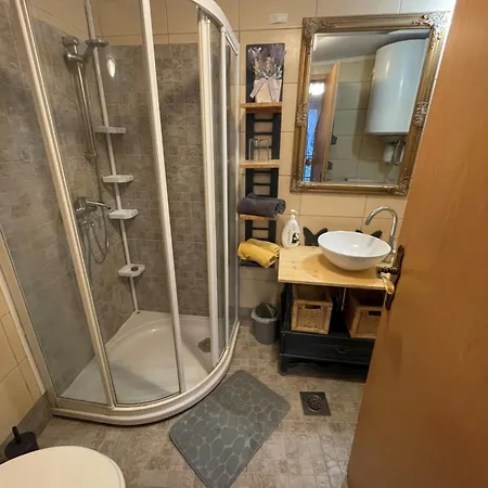 Noa Jacuzzi & Sauna Willa *