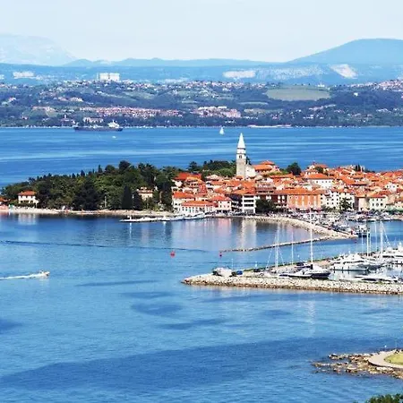 Noa Jacuzzi & Sauna Vila Izola