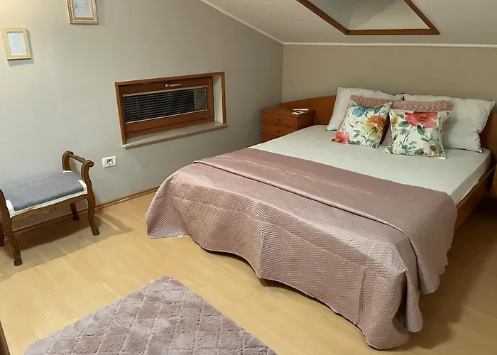 Noa Jacuzzi & Sauna Villa Izola