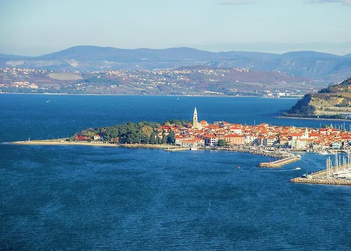 Noa Jacuzzi & Sauna Villa